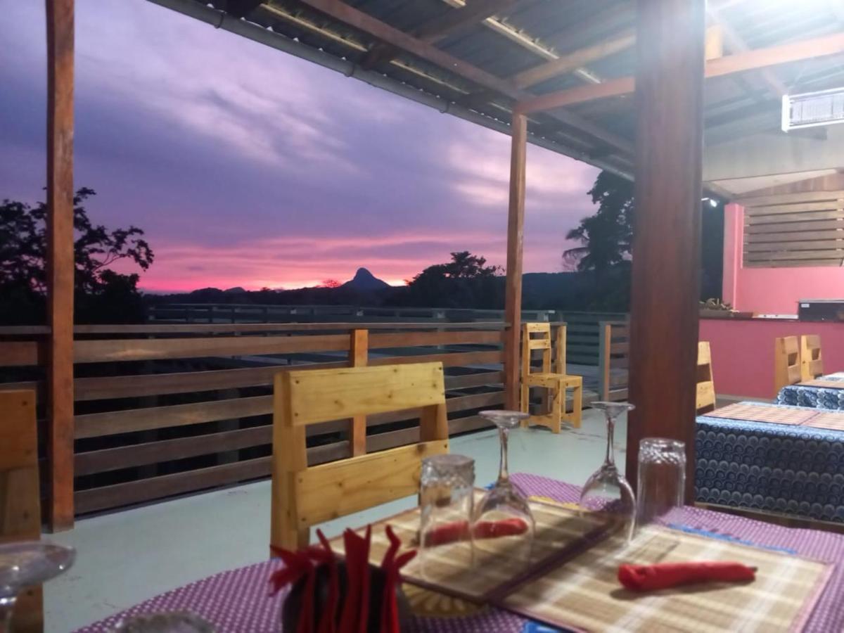 Casa Cantagalo - Guest House & Bar Restaurant Santana Екстериор снимка